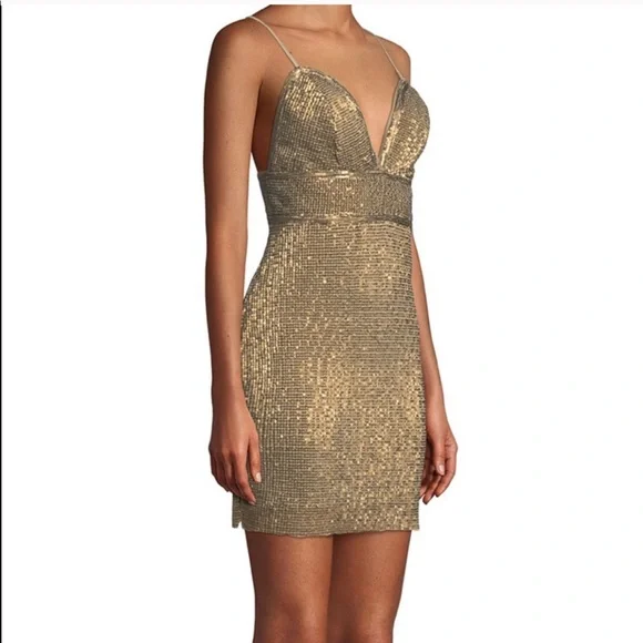 green emerald velvet dress SAYLOR MIDI DRESS main image 1